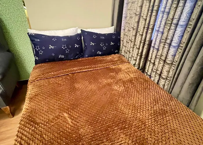Two Bedroom With Huge Balcony Fully Furnished 70 Sqm Pasig * Manila